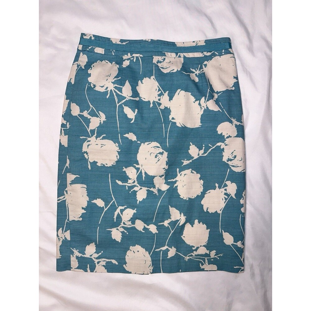 Boden Floral Pencil Skirt Size 4P Teal White Knee Length Feminine Lined Casual